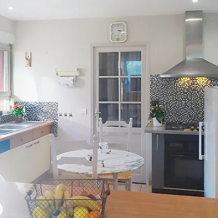 Le Paradis Des Fleurs By Interhome *